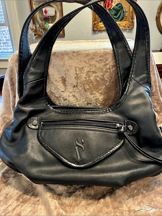 Simply Vera Vera Wang Handbags - Simply Vera Wang Black Shoulder Bag hobo style